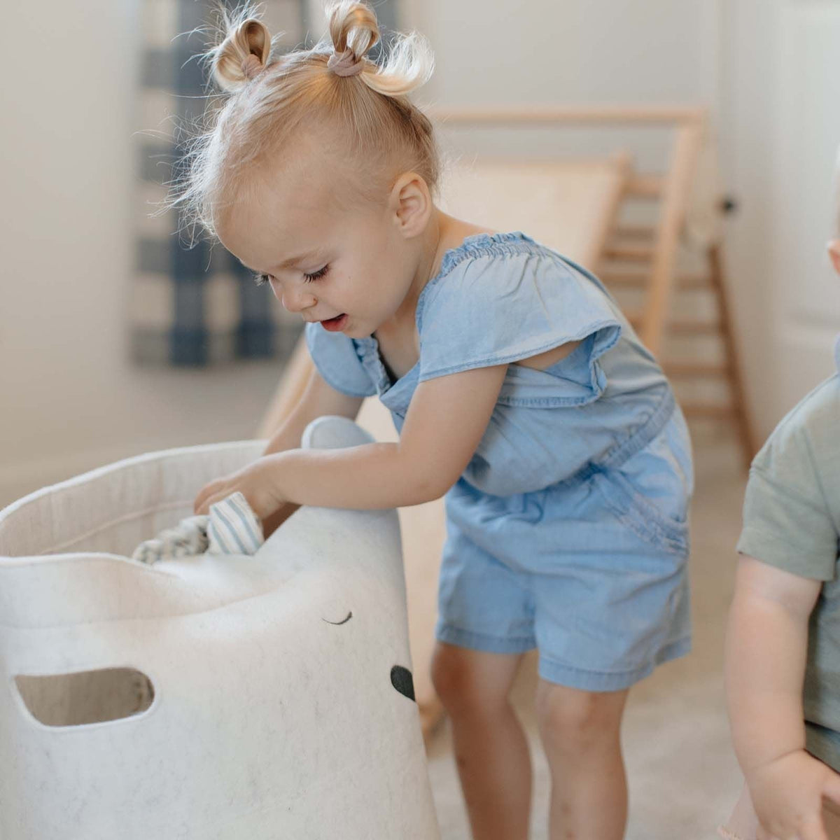 Bear Felt Laundry Hamper
